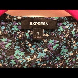 Sleeveless floral tank top